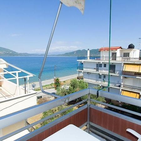 Valkaniotis Apartments Лутра-Эдипсу Экстерьер фото