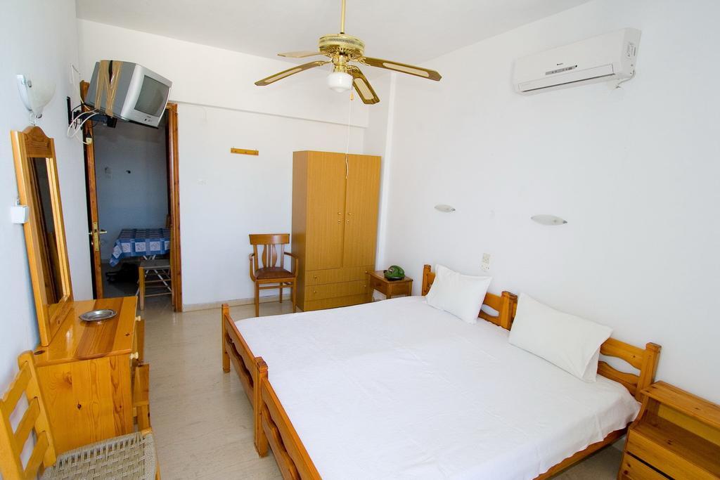 Valkaniotis Apartments Лутра-Эдипсу Экстерьер фото
