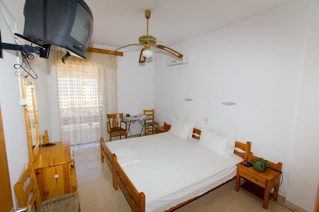 Valkaniotis Apartments Лутра-Эдипсу Экстерьер фото