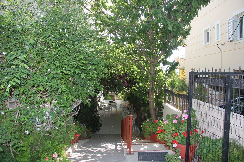 Valkaniotis Apartments Лутра-Эдипсу Экстерьер фото