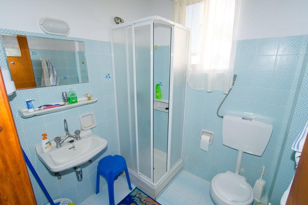 Valkaniotis Apartments Лутра-Эдипсу Экстерьер фото